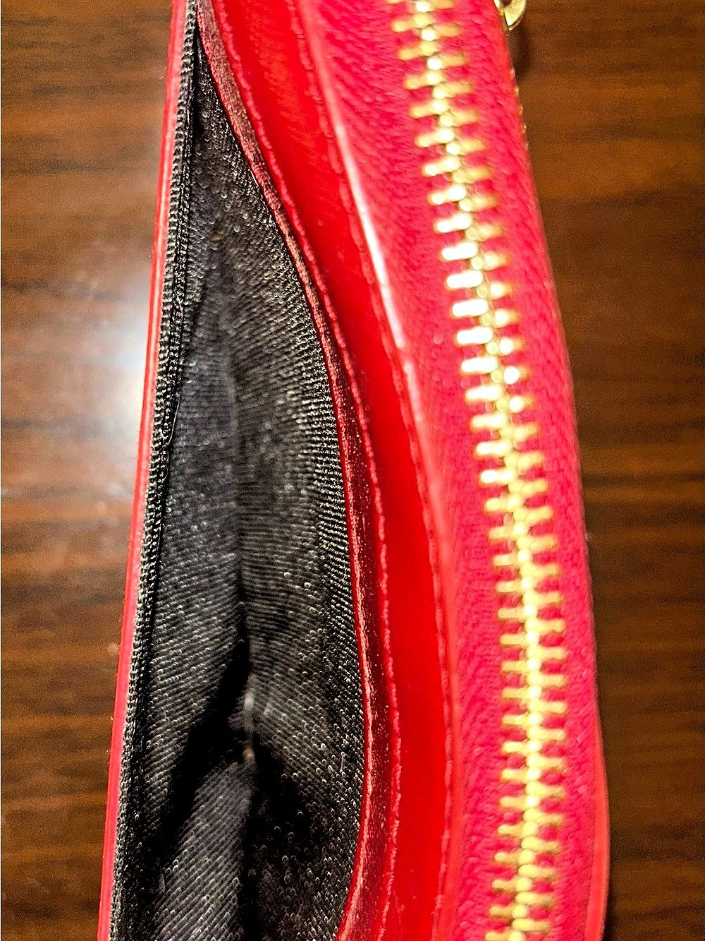 Badgley Mischka Red Patent Zip-Around Continental Wallet - Picture 5 of 8